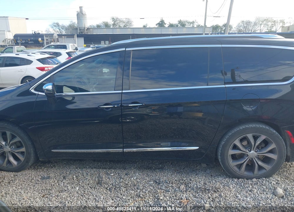 2017 CHRYSLER PACIFICA LIMITED VIN: 2C4RC1GG2HR748676