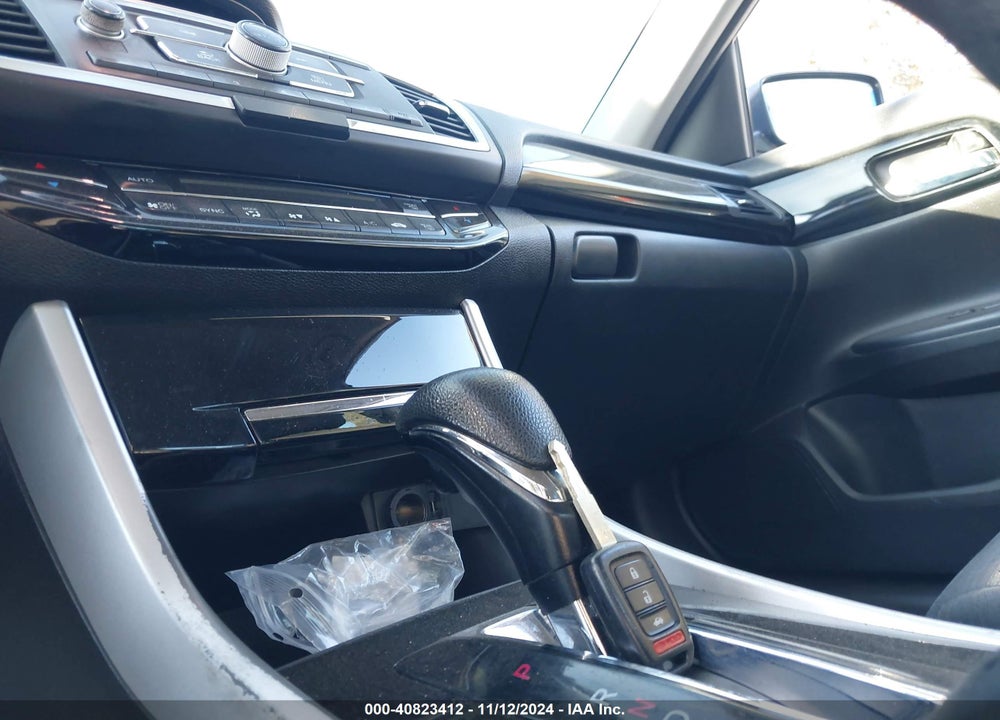 2017 HONDA ACCORD LX VIN: 1HGCR2F37HA235082