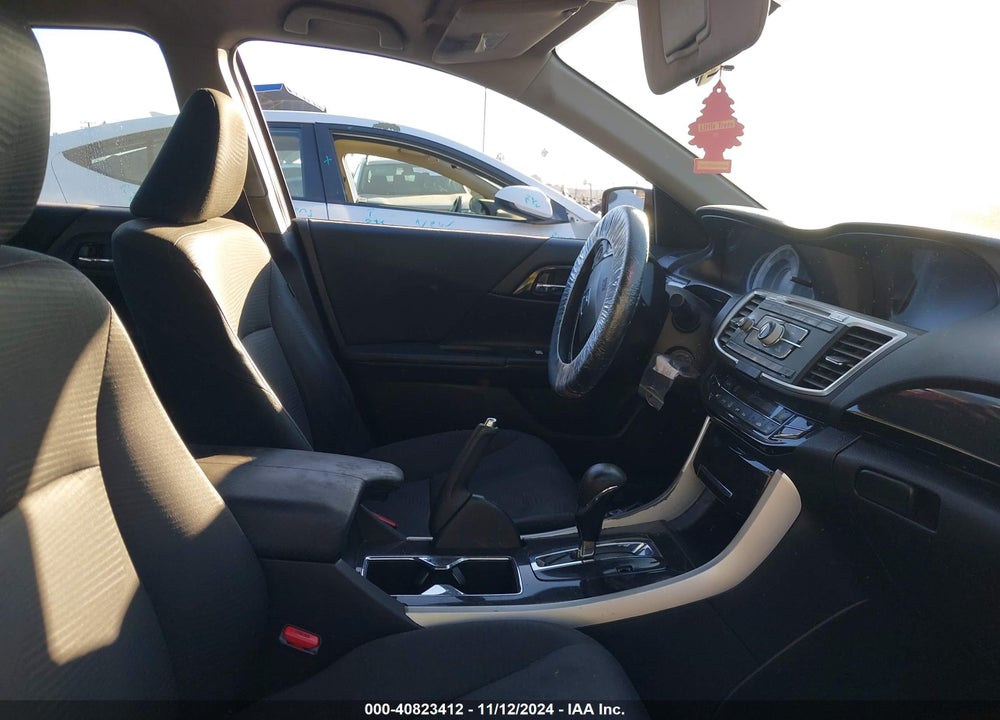 2017 HONDA ACCORD LX VIN: 1HGCR2F37HA235082