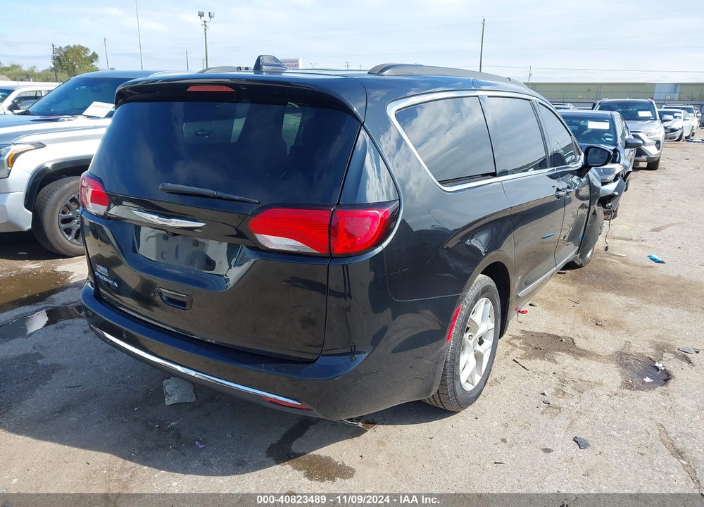 2017 CHRYSLER PACIFICA TOURING L VIN: 2C4RC1BGXHR809733