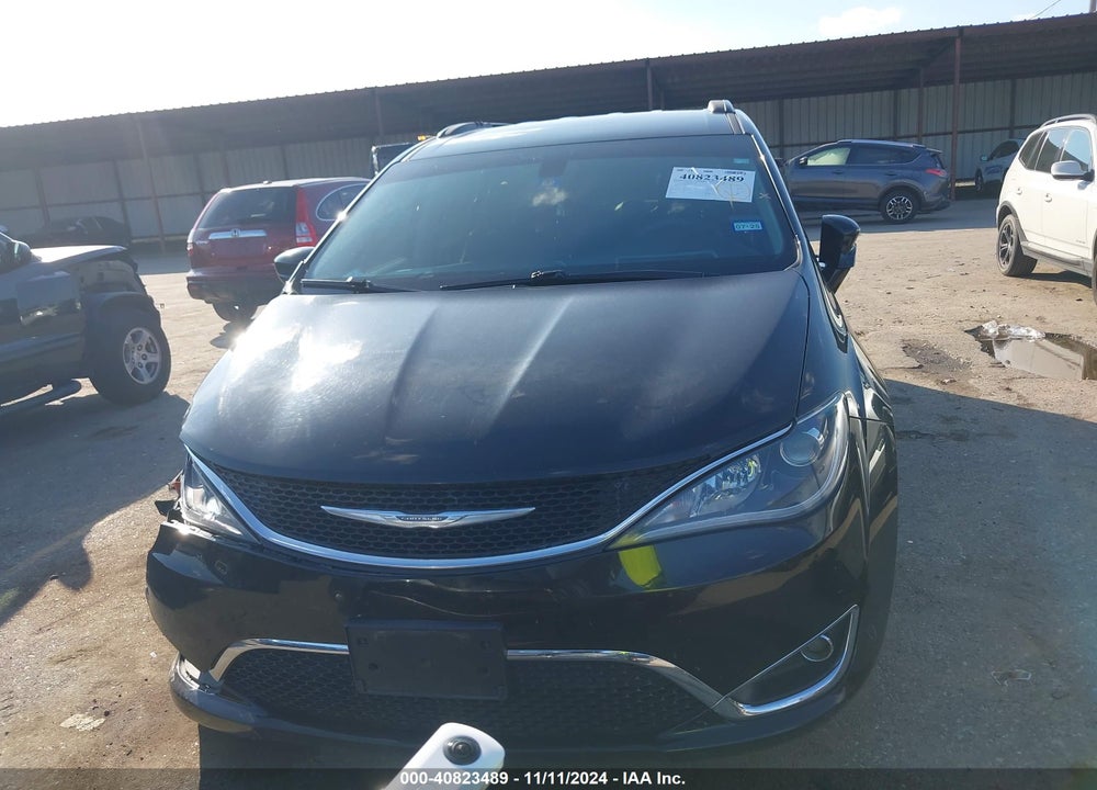 2017 CHRYSLER PACIFICA TOURING L VIN: 2C4RC1BGXHR809733