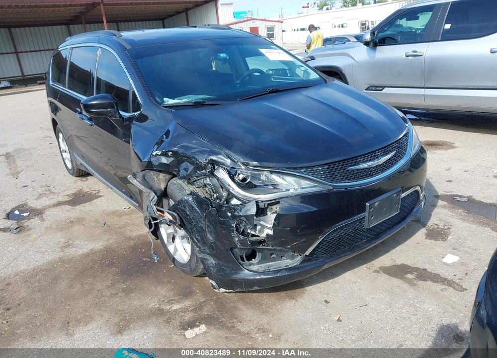 2017 CHRYSLER PACIFICA TOURING L VIN: 2C4RC1BGXHR809733