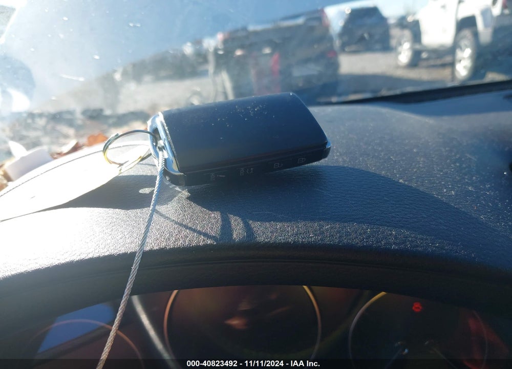 2020 MAZDA 3 PREFERRED PACKAGE VIN: JM1BPADLXL1172341