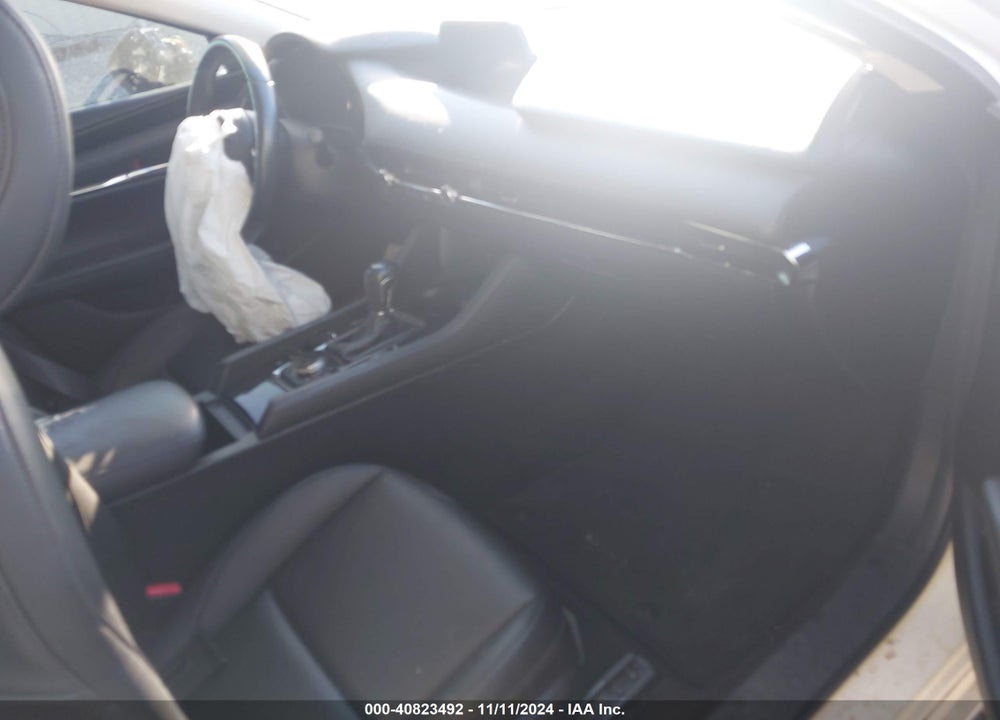 2020 MAZDA 3 PREFERRED PACKAGE VIN: JM1BPADLXL1172341
