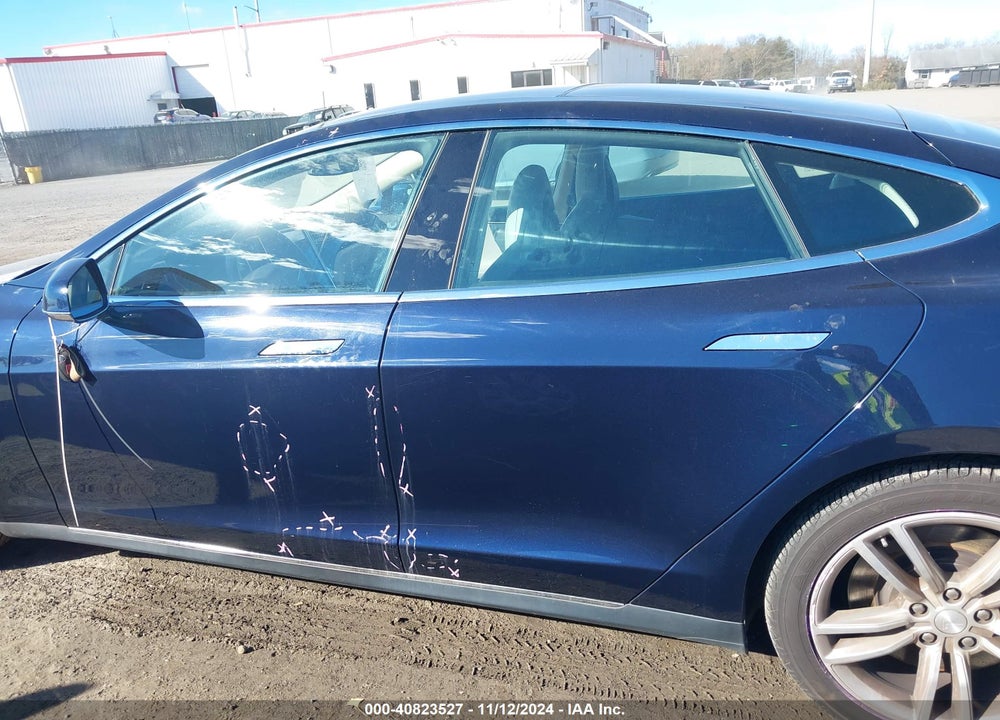2014 TESLA MODEL S VIN: 5YJSA1H11EFP40531