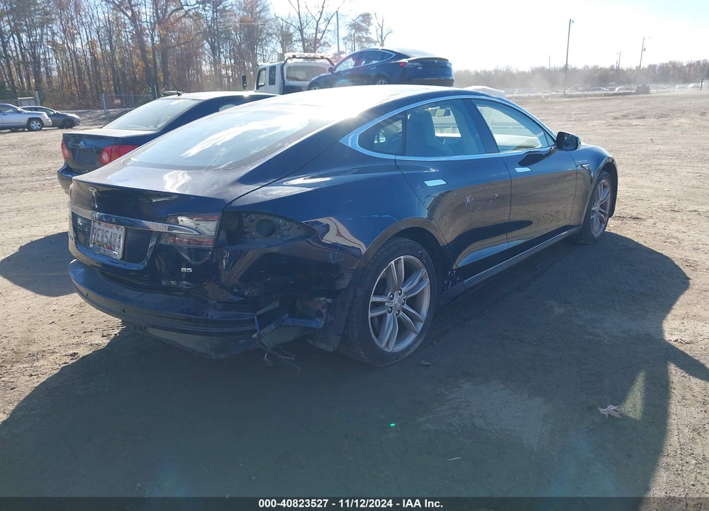 2014 TESLA MODEL S VIN: 5YJSA1H11EFP40531