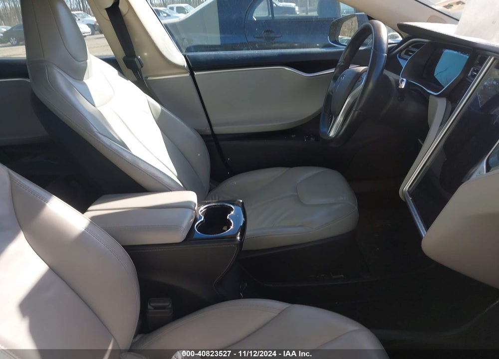 2014 TESLA MODEL S VIN: 5YJSA1H11EFP40531