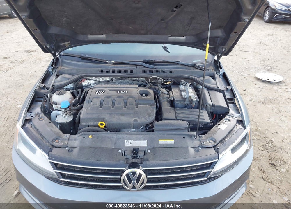 2015 VOLKSWAGEN JETTA 2.0L TDI S VIN: 3VWLA7AJ1FM323793