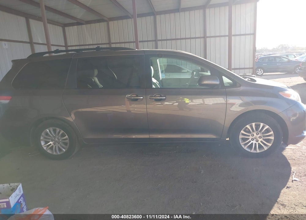 2012 TOYOTA SIENNA XLE V6 8 PASSENGER VIN: 5TDYK3DC4CS196836