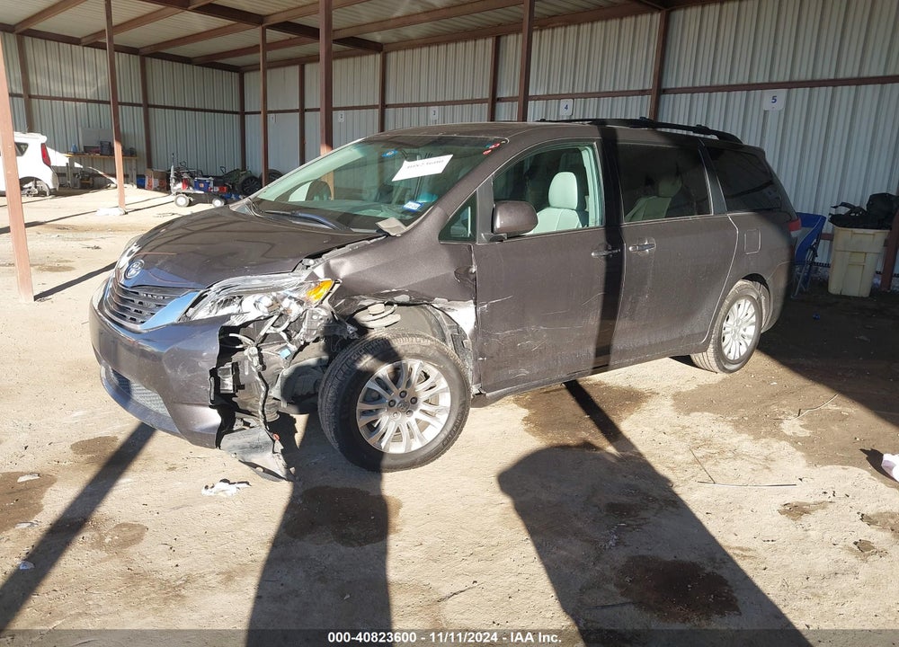 2012 TOYOTA SIENNA XLE V6 8 PASSENGER VIN: 5TDYK3DC4CS196836