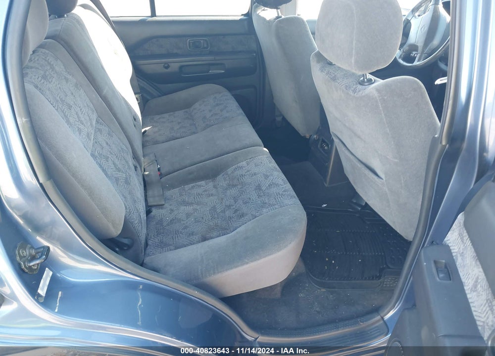 2000 NISSAN PATHFINDER LE/SE/XE VIN: JN8AR07Y4YW404468