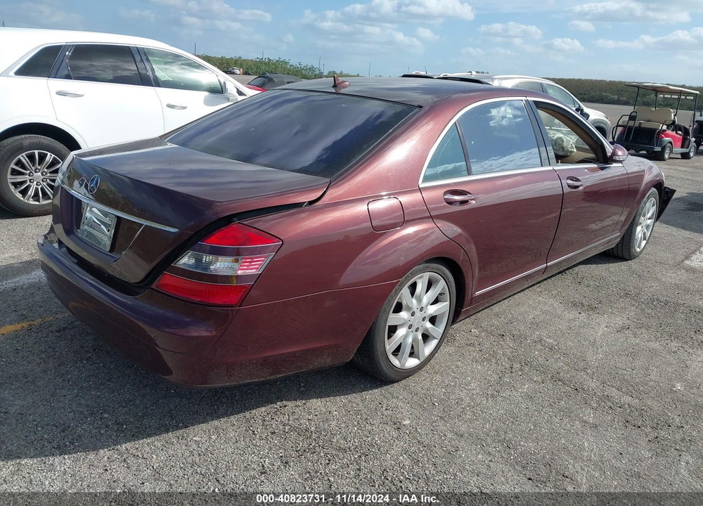 2008 MERCEDES-BENZ S 550 VIN: WDDNG71X28A209077
