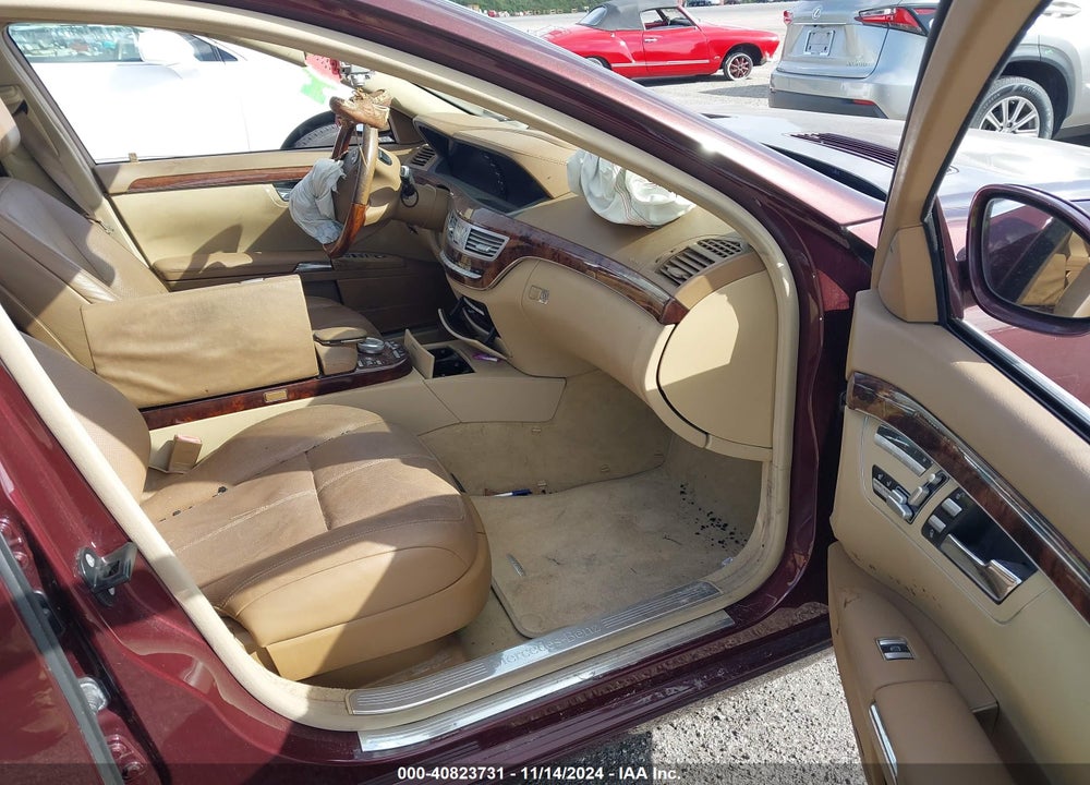 2008 MERCEDES-BENZ S 550 VIN: WDDNG71X28A209077
