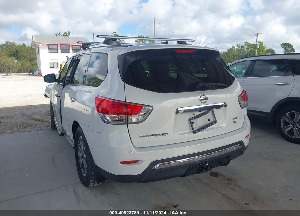 2014 NISSAN PATHFINDER SL VIN: 5N1AR2MM5EC633419