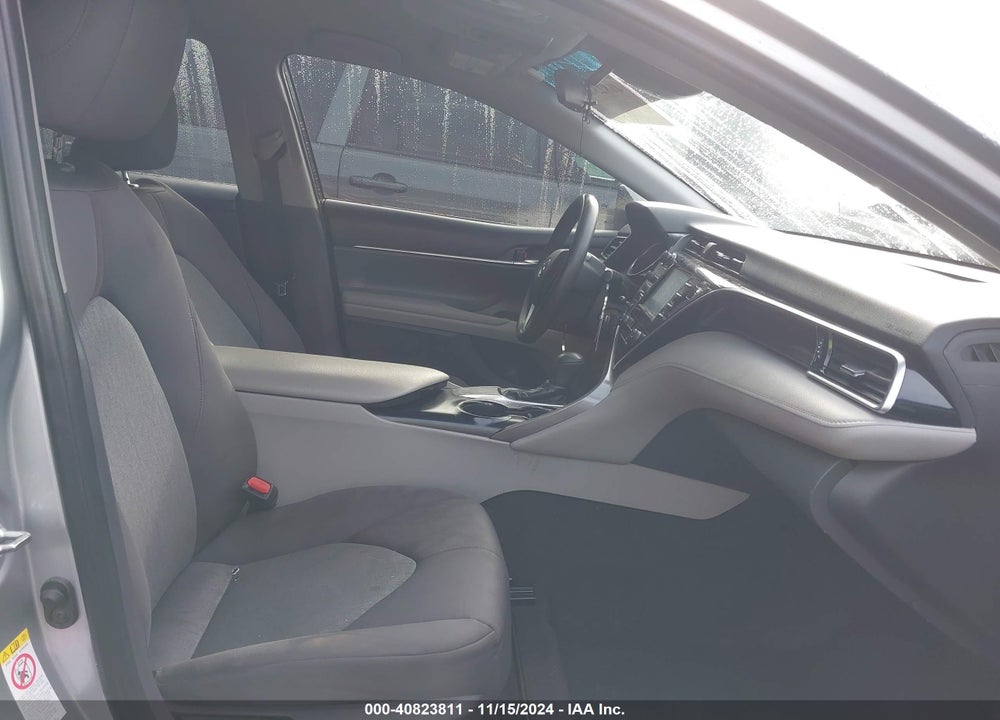 2018 TOYOTA CAMRY LE VIN: 4T1B11HK8JU045372