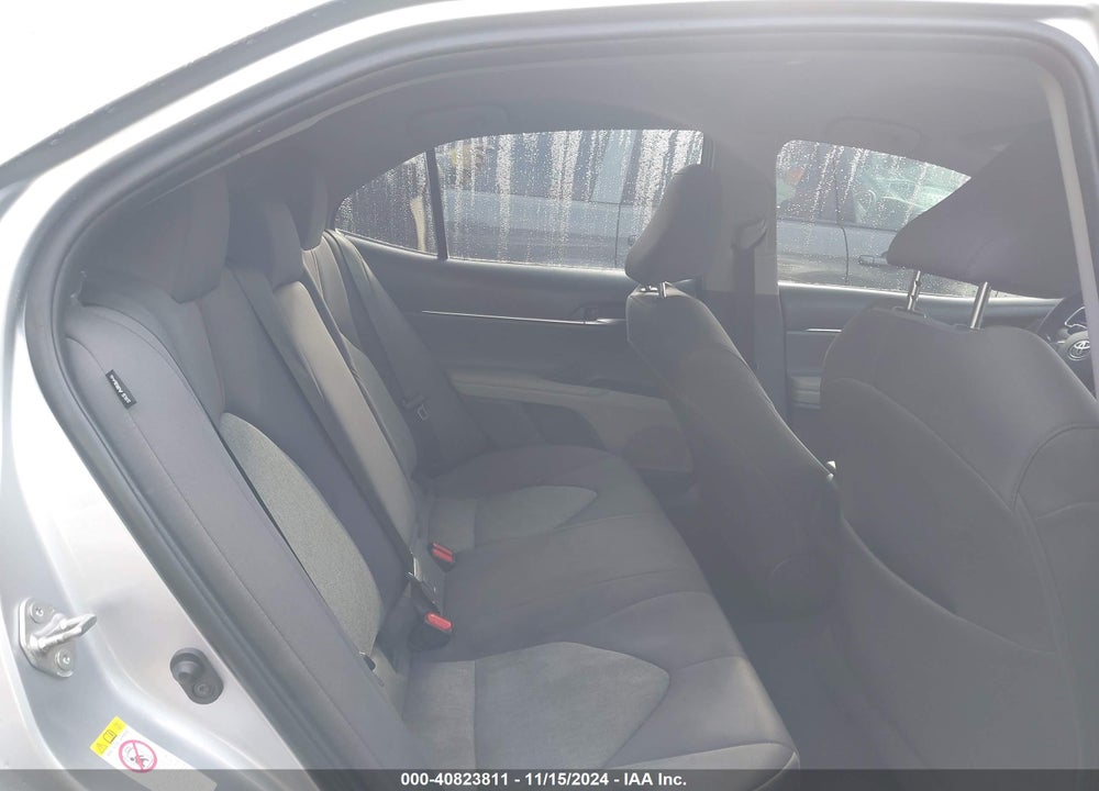2018 TOYOTA CAMRY LE VIN: 4T1B11HK8JU045372