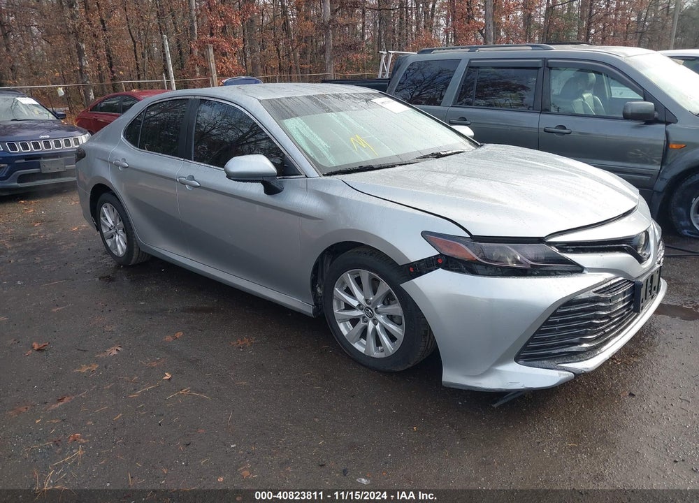 2018 TOYOTA CAMRY LE VIN: 4T1B11HK8JU045372