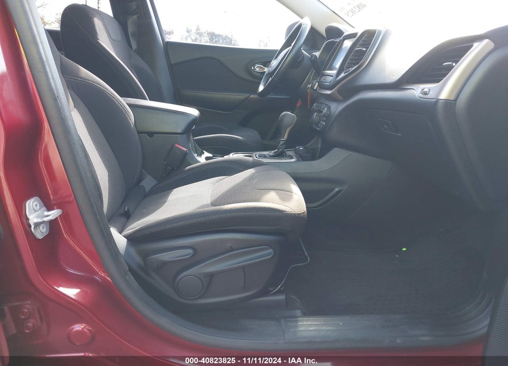 2016 JEEP CHEROKEE LATITUDE VIN: 1C4PJMCB7GW252853