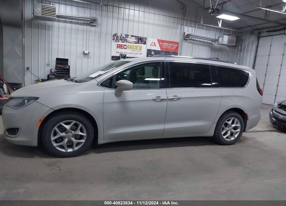 2017 CHRYSLER PACIFICA TOURING L PLUS VIN: 2C4RC1EG8HR683786