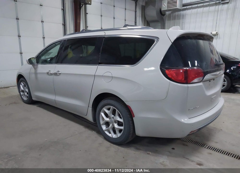 2017 CHRYSLER PACIFICA TOURING L PLUS VIN: 2C4RC1EG8HR683786
