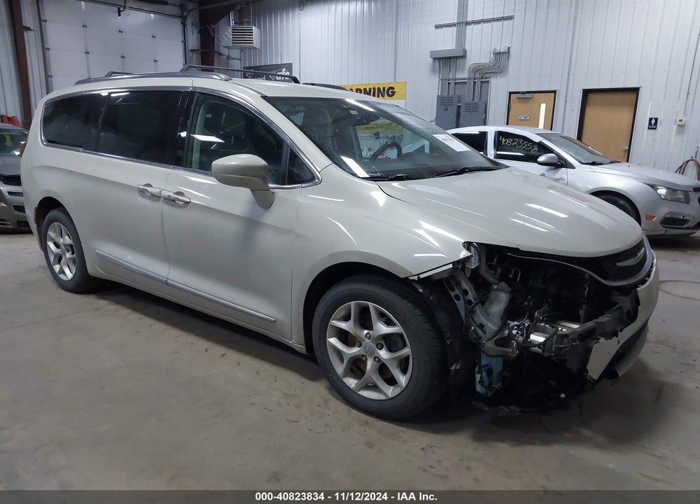 2017 CHRYSLER PACIFICA TOURING L PLUS VIN: 2C4RC1EG8HR683786