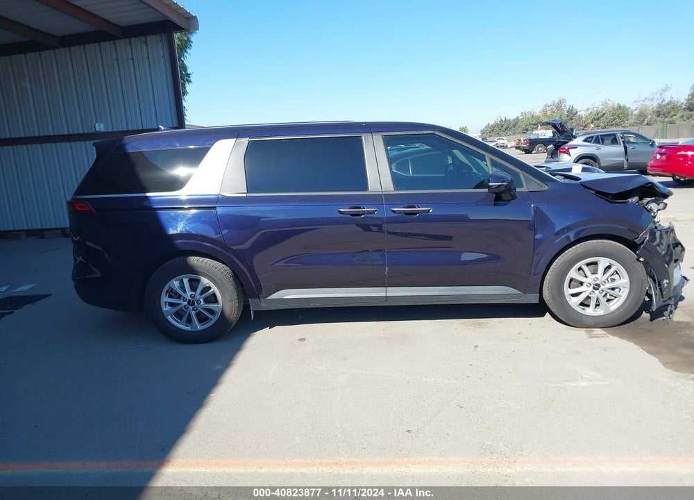 2022 KIA CARNIVAL MPV LX SEAT PACKAGE VIN: KNDNB4H32N6089239