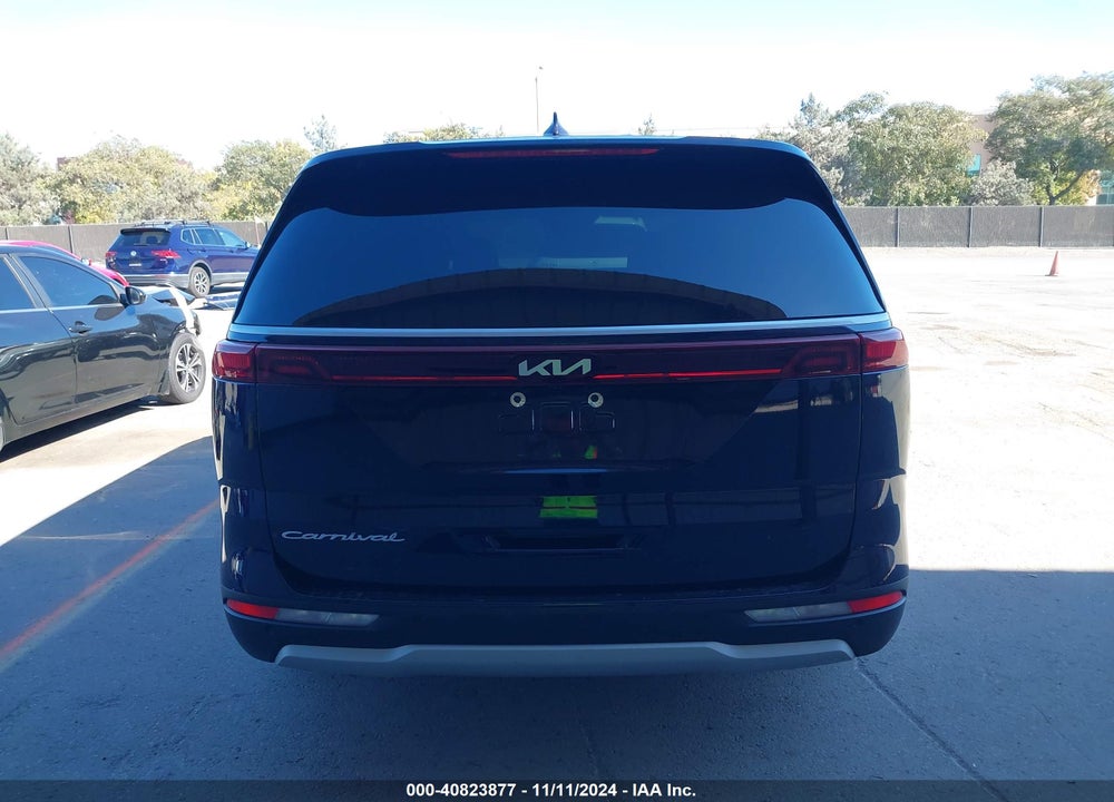 2022 KIA CARNIVAL MPV LX SEAT PACKAGE VIN: KNDNB4H32N6089239