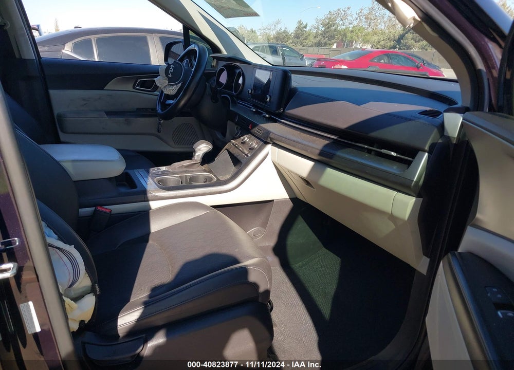 2022 KIA CARNIVAL MPV LX SEAT PACKAGE VIN: KNDNB4H32N6089239