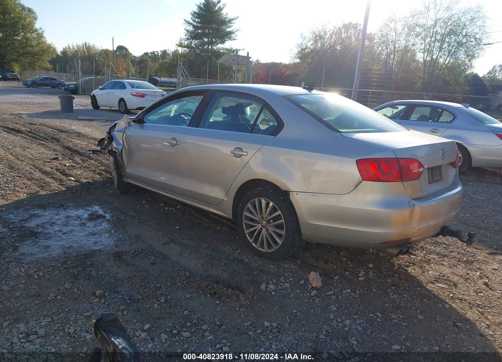 2013 VOLKSWAGEN JETTA 2.0L TDI VIN: 3VWLL7AJXDM419011