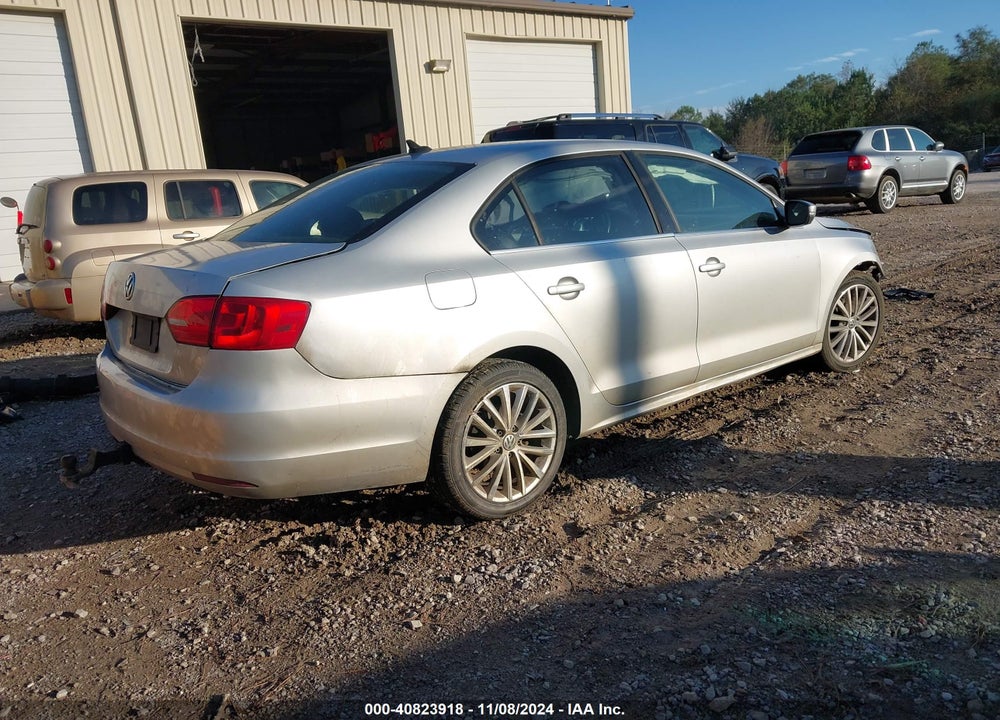 2013 VOLKSWAGEN JETTA 2.0L TDI VIN: 3VWLL7AJXDM419011