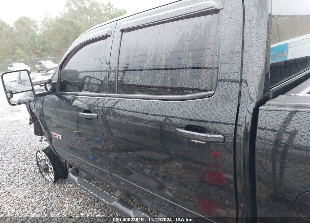 2017 CHEVROLET SILVERADO 2500HD LT VIN: 1GC1KVEY0HF131075
