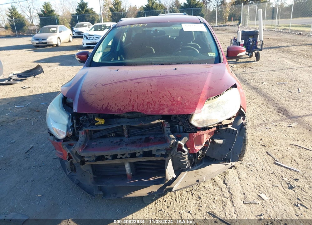 2014 FORD FOCUS SE VIN: 1FADP3K25EL310041