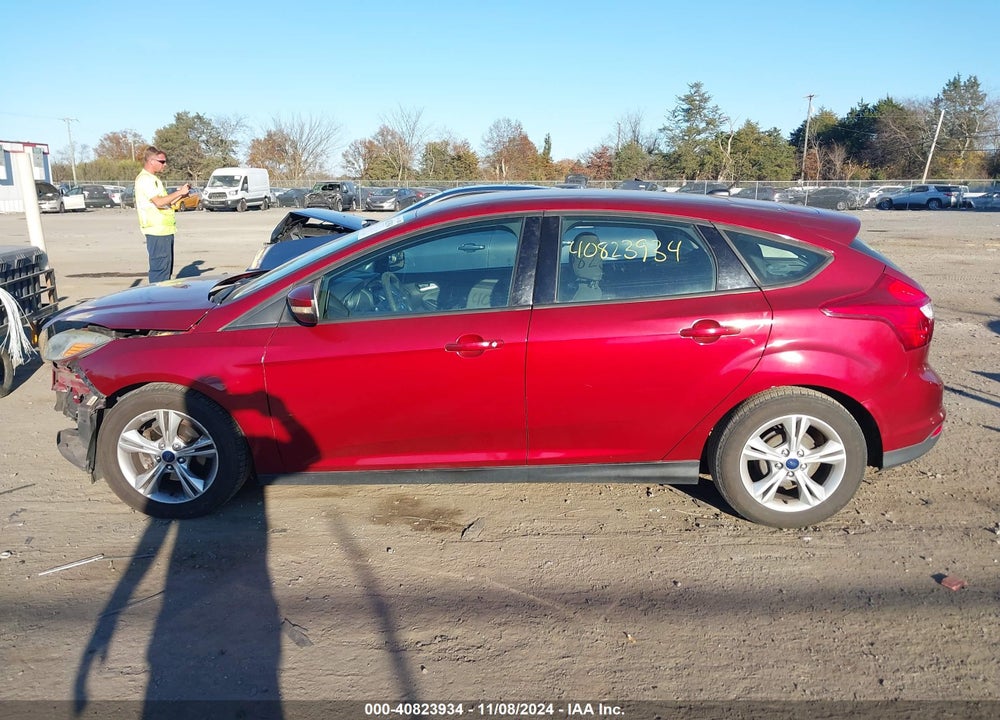 2014 FORD FOCUS SE VIN: 1FADP3K25EL310041