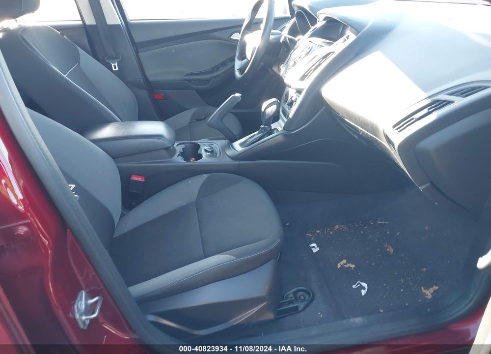 2014 FORD FOCUS SE VIN: 1FADP3K25EL310041
