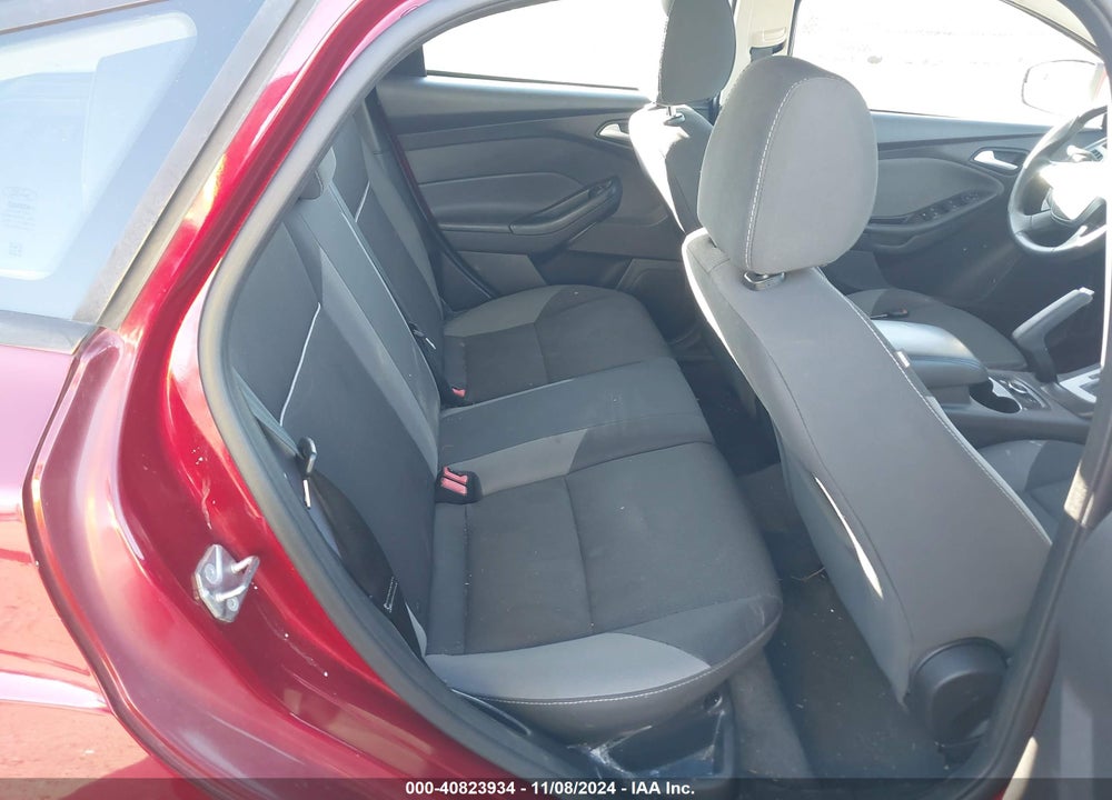 2014 FORD FOCUS SE VIN: 1FADP3K25EL310041