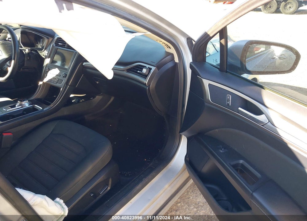 2019 FORD FUSION VIN: 3FA6P0HD4KR203818