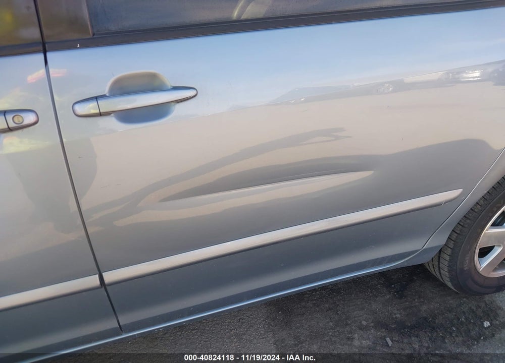 2010 TOYOTA SIENNA LE VIN: 5TDKK4CC8AS308712