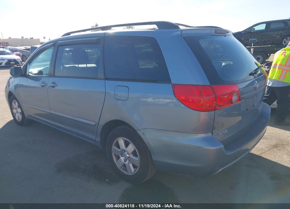 2010 TOYOTA SIENNA LE VIN: 5TDKK4CC8AS308712