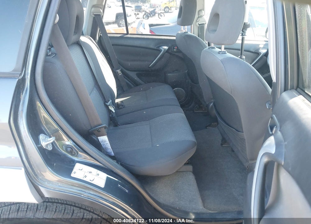 2005 TOYOTA RAV4 VIN: JTEGD20V550068548