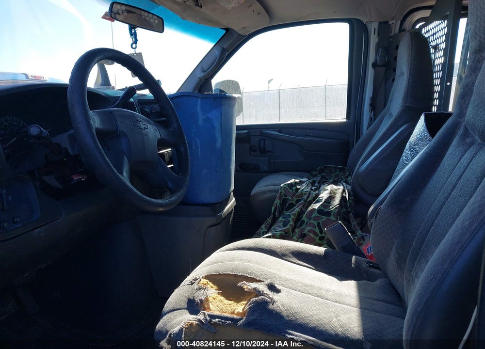 2004 CHEVROLET EXPRESS VIN: 1GCFG15X941223669