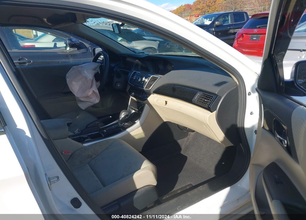 2017 HONDA ACCORD LX VIN: 1HGCR2F38HA120913