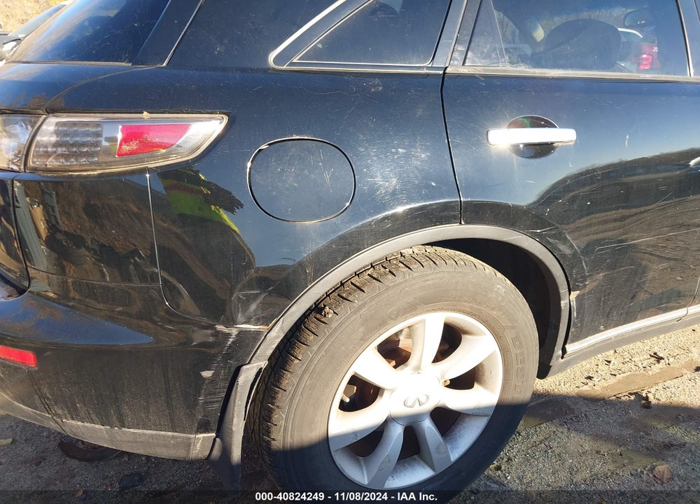 2005 INFINITI FX35 VIN: JNRAS08W15X201234