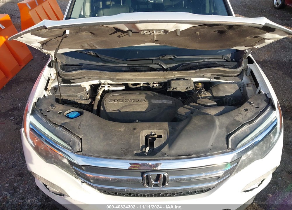 2017 HONDA PILOT EX-L VIN: 5FNYF6H85HB054258