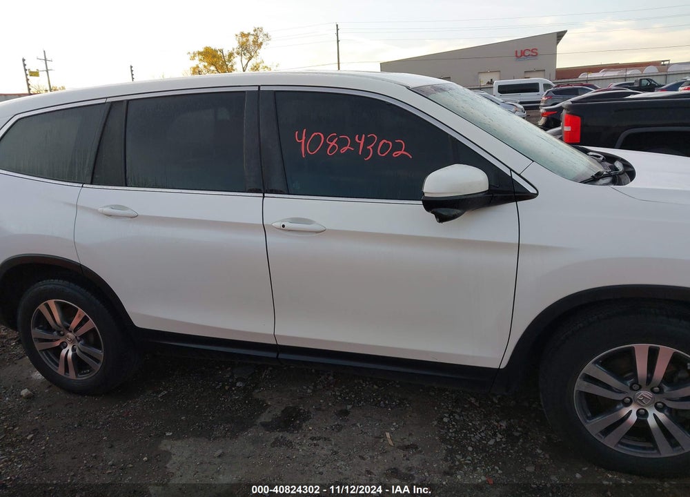 2017 HONDA PILOT EX-L VIN: 5FNYF6H85HB054258