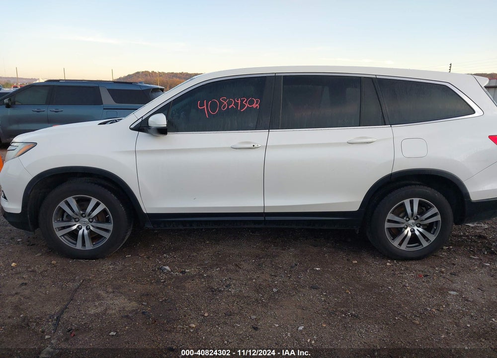 2017 HONDA PILOT EX-L VIN: 5FNYF6H85HB054258