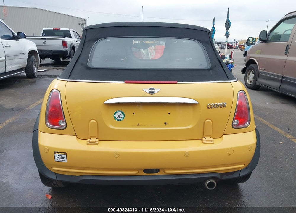 2008 MINI COOPER VIN: WMWRF33518TG18601