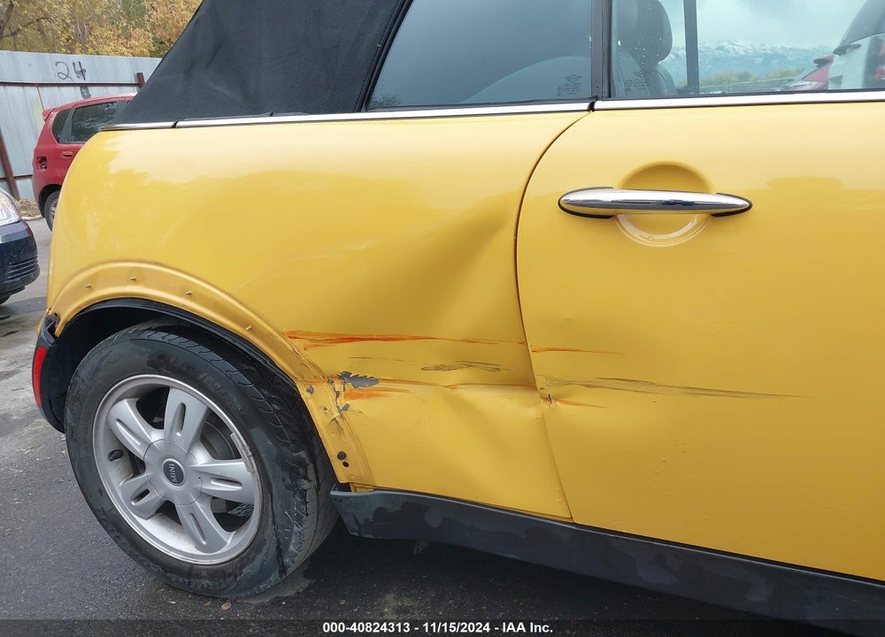 2008 MINI COOPER VIN: WMWRF33518TG18601