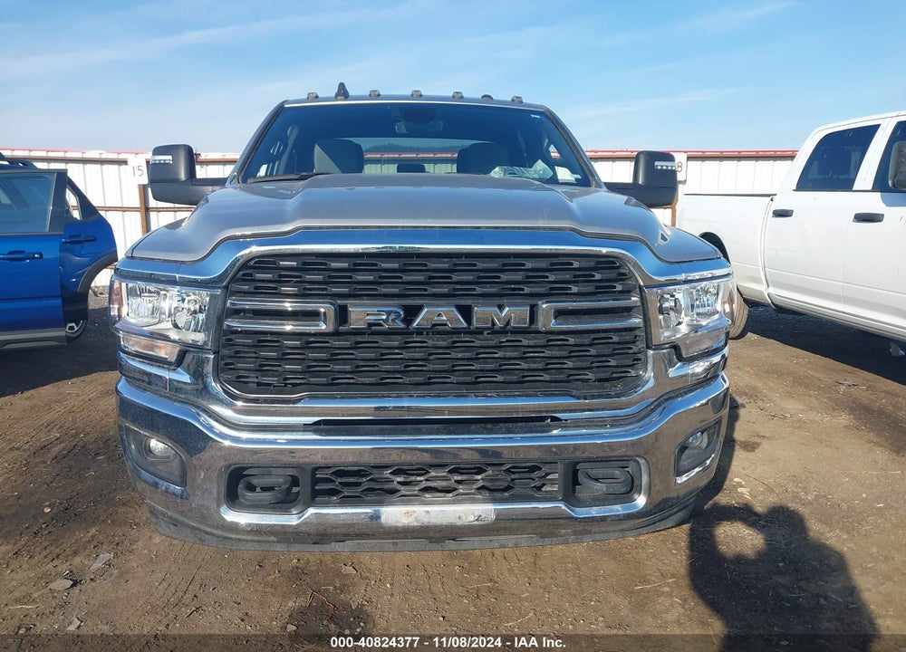 2023 RAM 3500 BIG HORN  4X4 8' BOX VIN: 3C63RRHL8PG546063