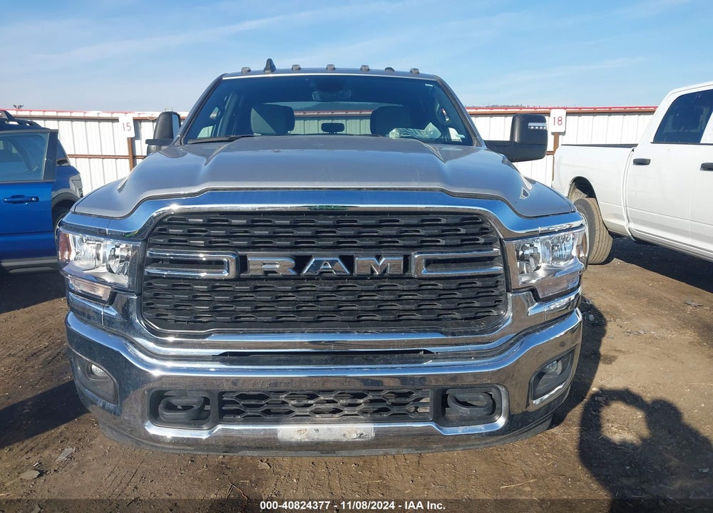 2023 RAM 3500 BIG HORN  4X4 8' BOX VIN: 3C63RRHL8PG546063