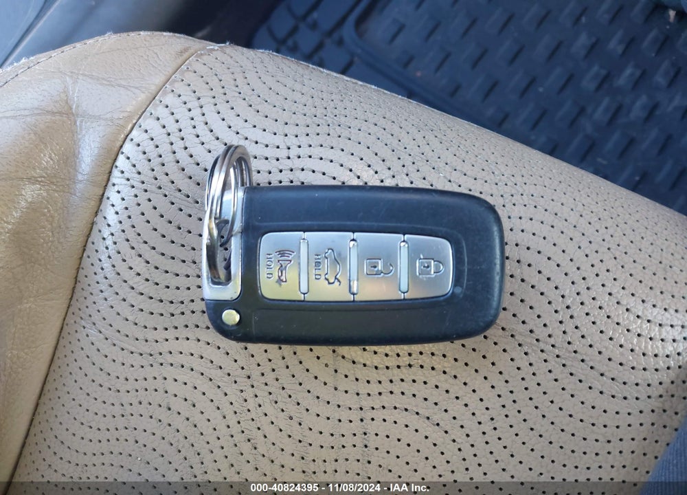 2011 HYUNDAI ELANTRA LIMITED (ULSAN PLANT) VIN: KMHDH4AE8BU094194